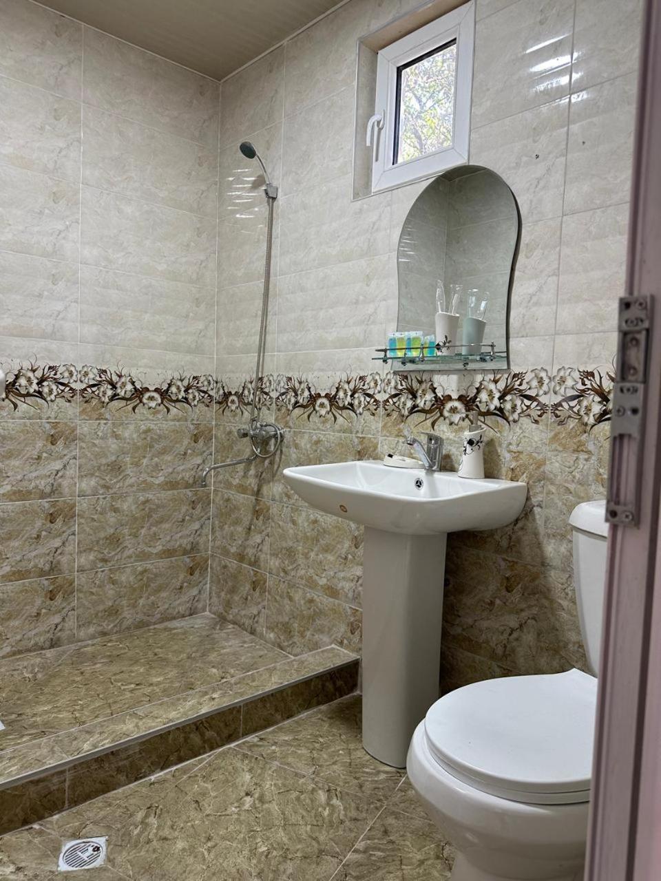 Hotel-Gvala Vardzia  Luaran gambar